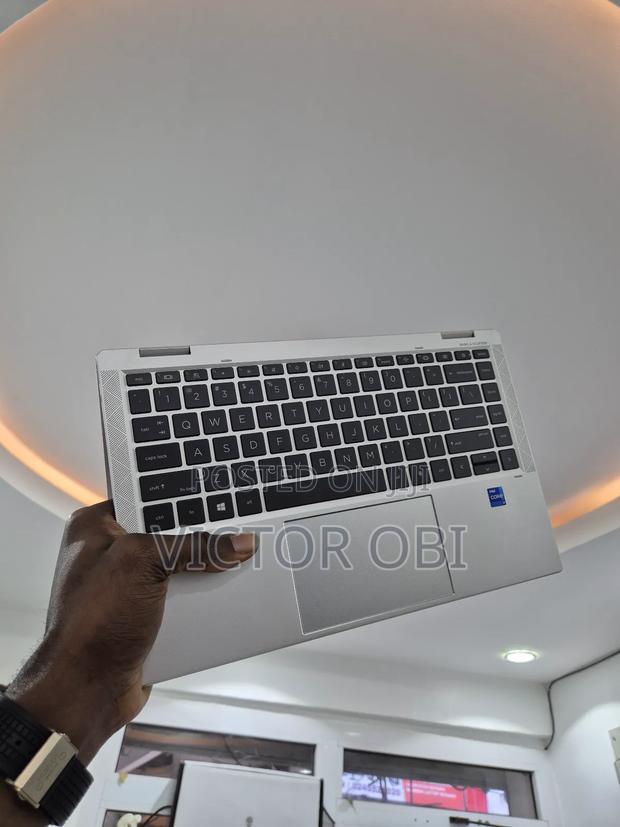 Laptop HP EliteBook 1040 G8 32GB Intel Core I7 SSD 512GB · Photo 3