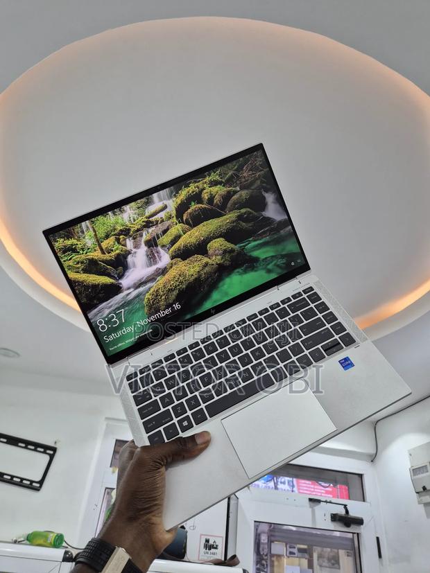 Laptop HP EliteBook 1040 G8 32GB Intel Core I7 SSD 512GB · Photo 4