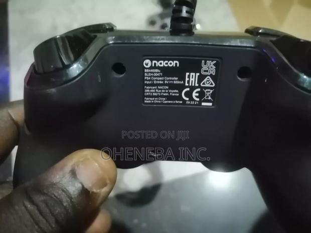 PS4 Officially Licensed Nacon Wired Controllers · Photo 5