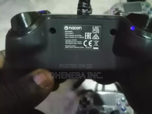 PS4 Officially Licensed Nacon Wired Controllers · Photo 6