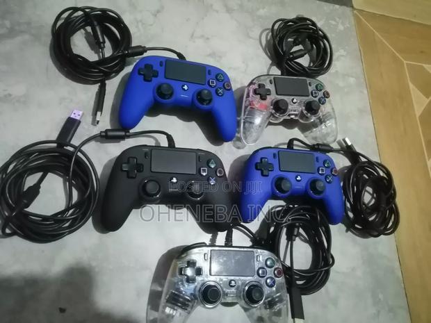 PS4 Officially Licensed Nacon Wired Controllers · Photo 7
