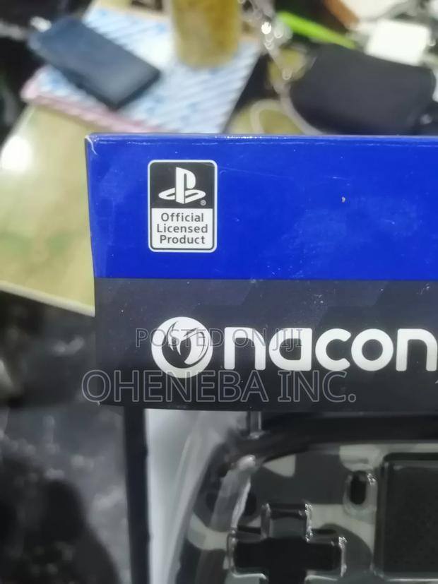 PS4 Officially Licensed Nacon Wired Controllers · Photo 3