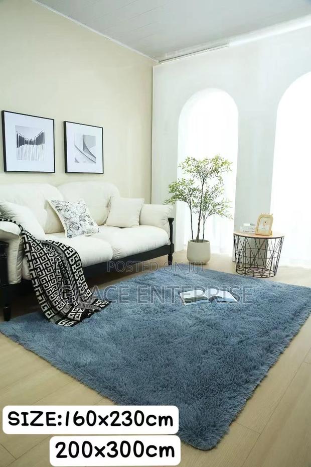 Designer Light Weight Fluffy Carpet in Diff Colors · Photo 1