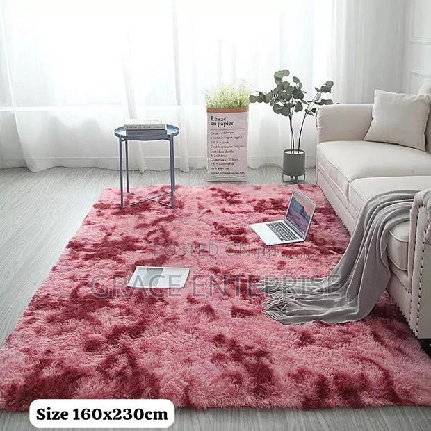 Light Fluffy Carpet in Different Colors and Sizes · Photo 1