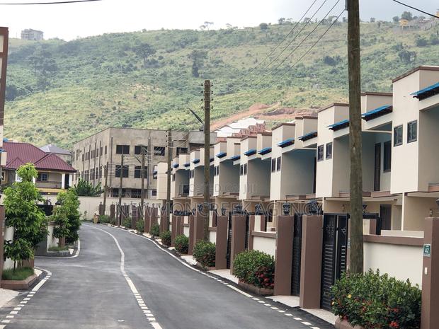 3bdrm Duplex in Ayi Mensah, Accra Metropolitan for sale · Photo 1