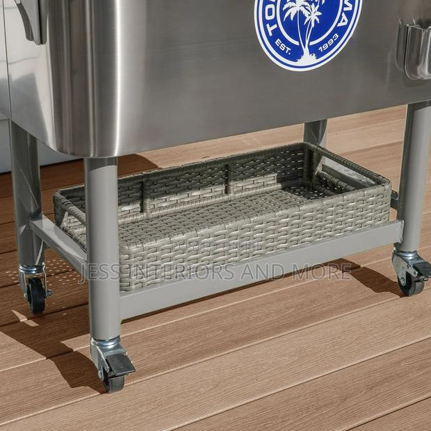 Outdoor Party Cooler 100 Quarts · Photo 2
