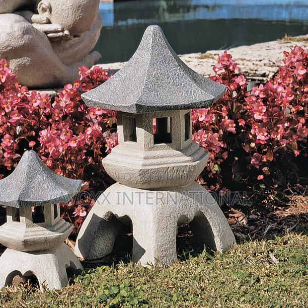 Design Toscano Ng29870 Decor Pagoda Lantern Indoor/Outdoor · Photo 4