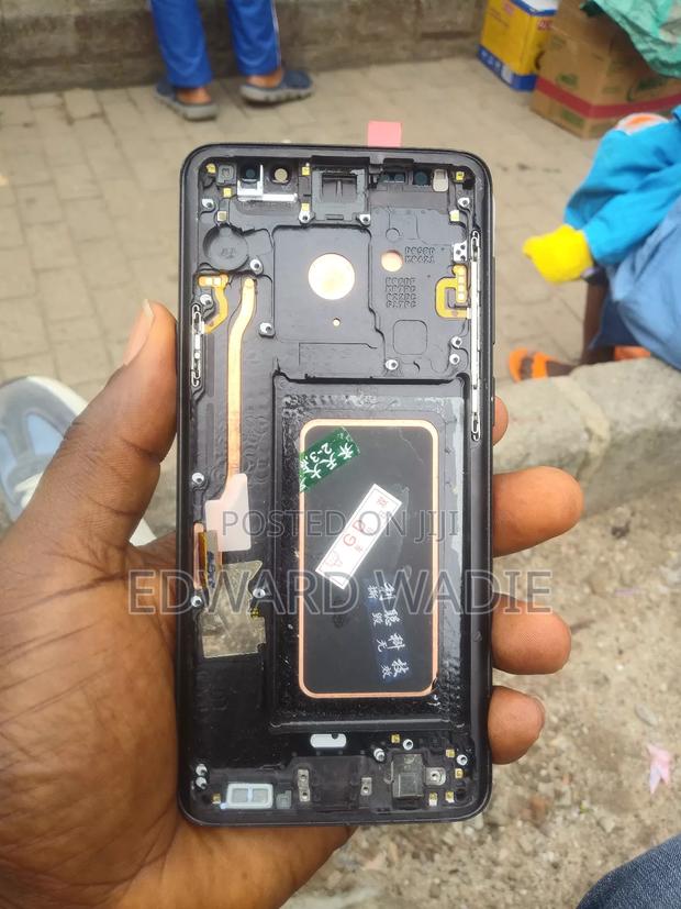 Phone Screen · Photo 2