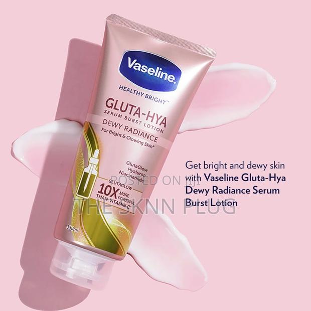 Vaseline Gluta-Hya Serum Burst Lotion Dewy Radiance · Photo 1
