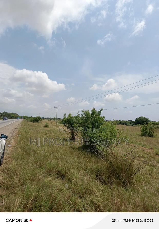 10 Acre at Tsopoli Roadside · Photo 1