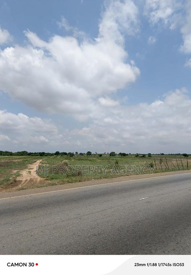 10 Acre at Tsopoli Roadside · Photo 2