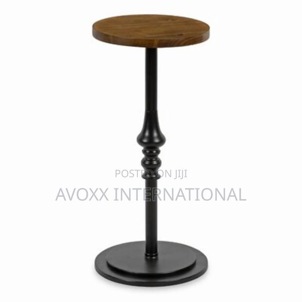 Parodi 26'' Tall Solid Wood Pedestal End Table · Photo 6