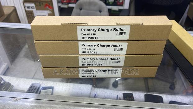 Primary Charge Roller 2100 2200 2420 2430 4050 P3005 3015 M3027 4100 · Photo 1