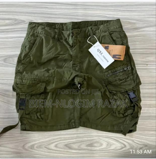 High Quality Cargo Short Pants Available in Stock · Photo 1