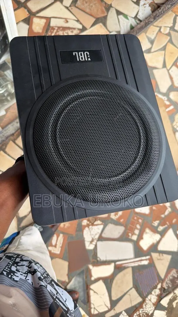 JBL Under the Seat, Subwoofer 10 Inches · Photo 1