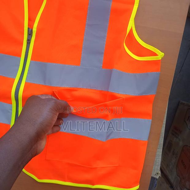 INGCO Reflective Vest · Photo 2