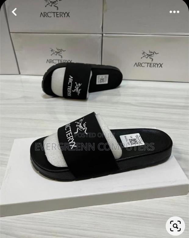 Easy Footwear · Photo 2