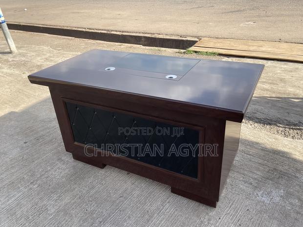 Office Desk/Table · Photo 5