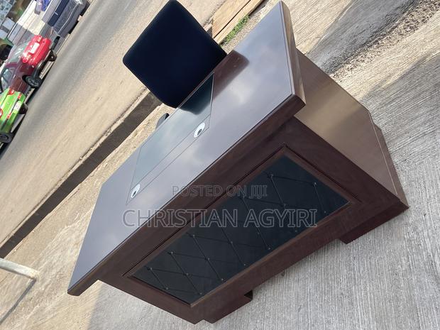Office Desk/Table · Photo 3
