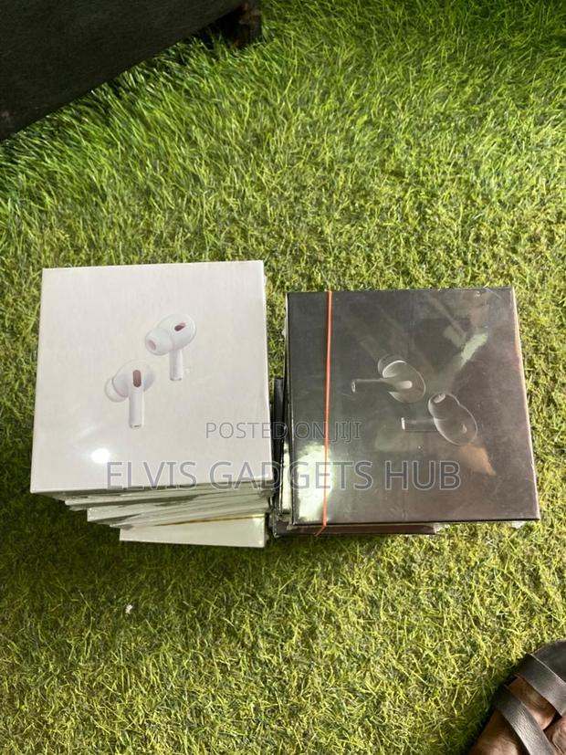 Apple Airpods Pro 2nd Generation With Silicone Case · Photo 3