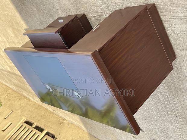 Office Desk/Table · Photo 6
