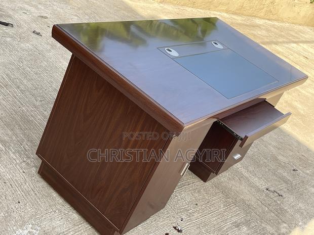 Office Desk/Table · Photo 2
