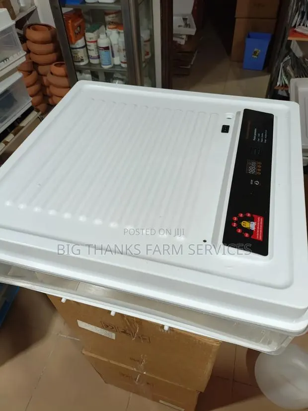 130eggs Automatic Incubator · Photo 1