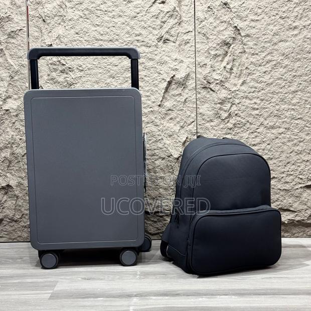 Luxury Travel Set Suitcase + Backpack · Photo 3