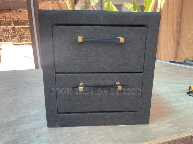 Bed Side Drawer for Sell · Photo 2