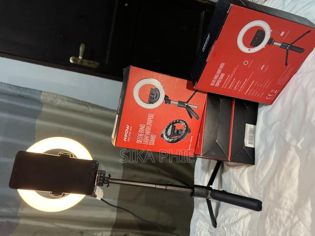 Selfie Ring Light, Tripod With Charger and Battery · Photo 2