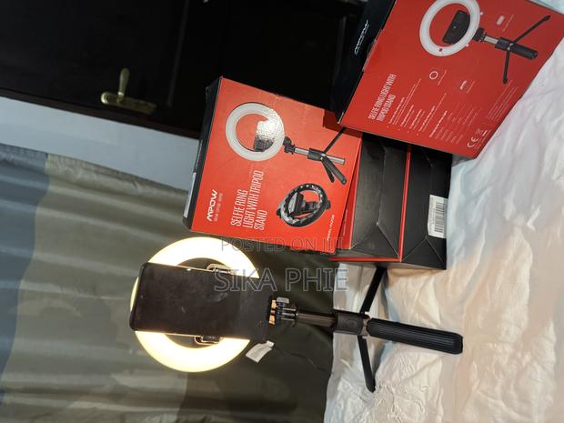 Selfie Ring Light, Tripod With Charger and Battery · Photo 1