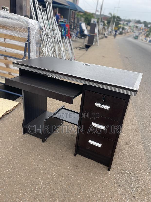 Office/Computer/Study Table/Desk · Photo 2