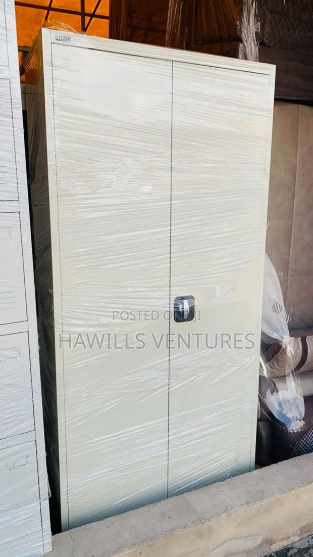 Steel Cabinet Full Door Metal · Photo 1