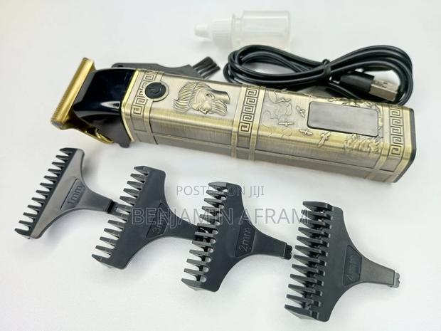 Rechargeable Barbering Machine/Detailer Wa 2101 · Photo 1
