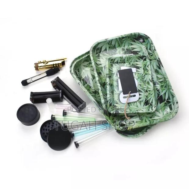 Smoke Kit Accessories - 16in1 Roller,Pipe,Grinder Etc · Photo 1