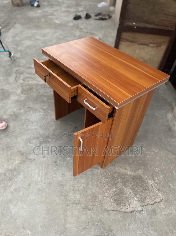 Office/ Study/ Computer Desk/Table · Photo 6