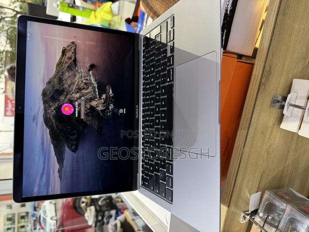 Laptop Apple MacBook Air 2020 8GB Intel Core i5 SSD 512GB · Photo 2