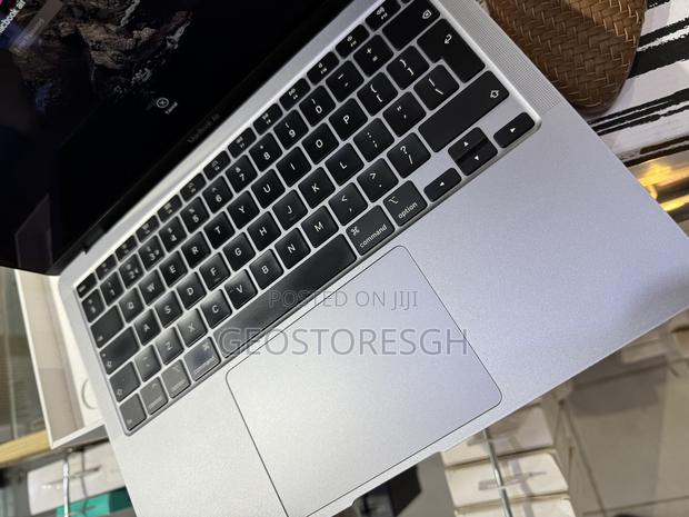 Laptop Apple MacBook Air 2020 8GB Intel Core i5 SSD 512GB · Photo 5