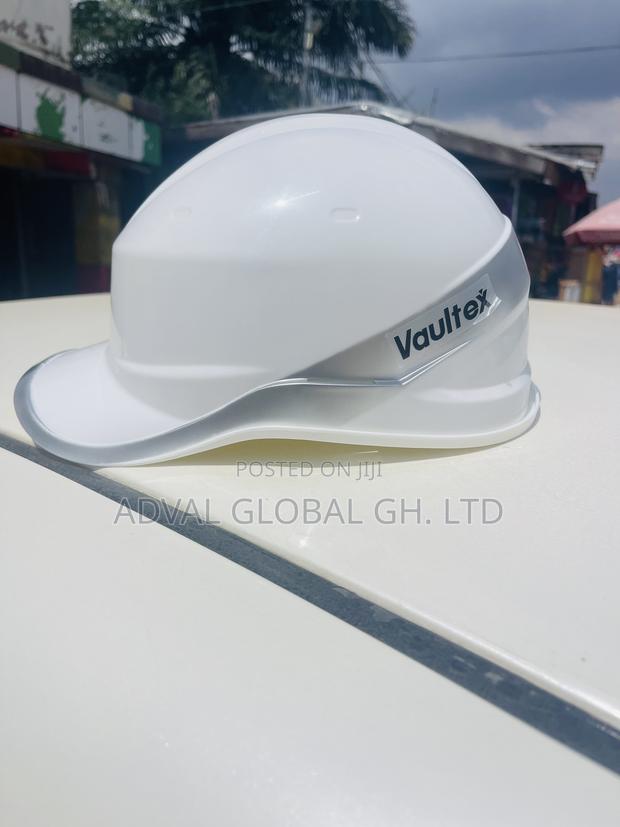 Vaultex Helmet With Reflector · Photo 2