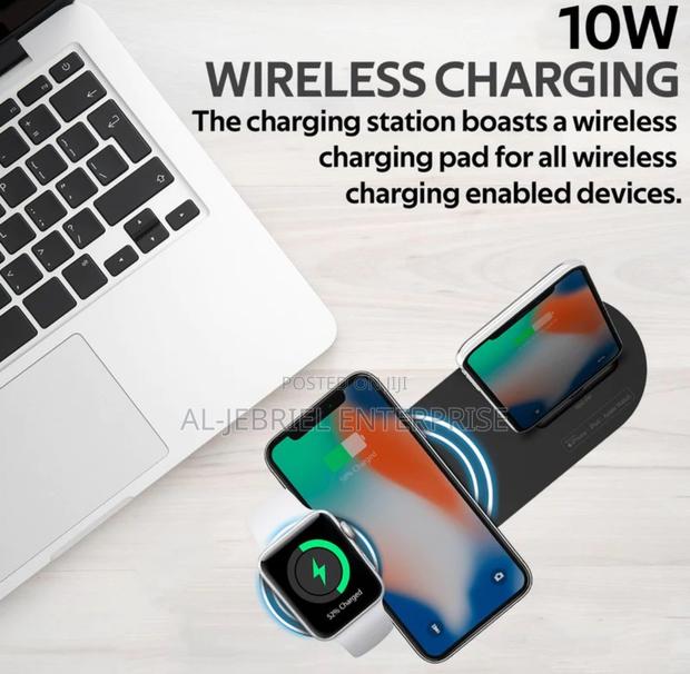 POWERSTATE Promate All in One Wireless Fast Charging Dock · Photo 3