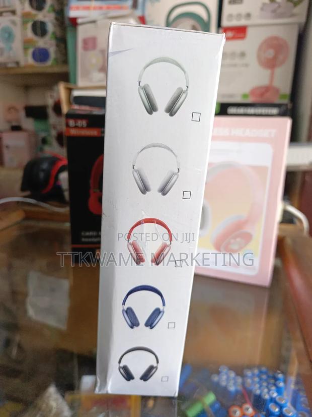 P9 Wireless Headset · Photo 2