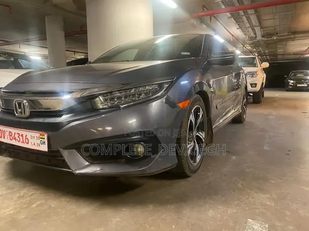 Honda Civic Touring 4dr Sedan (1.5L 4cyl) 2016 Gray · Photo 1