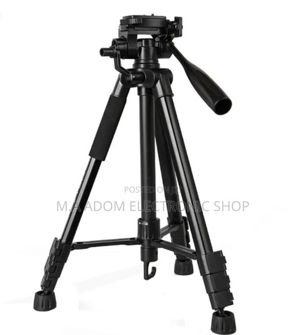 Kingjoy VT-890: The Versatile Tripod for Your Creative Needs · Photo 1