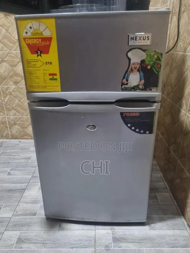 Used Table Top Nexus Fridge · Photo 1