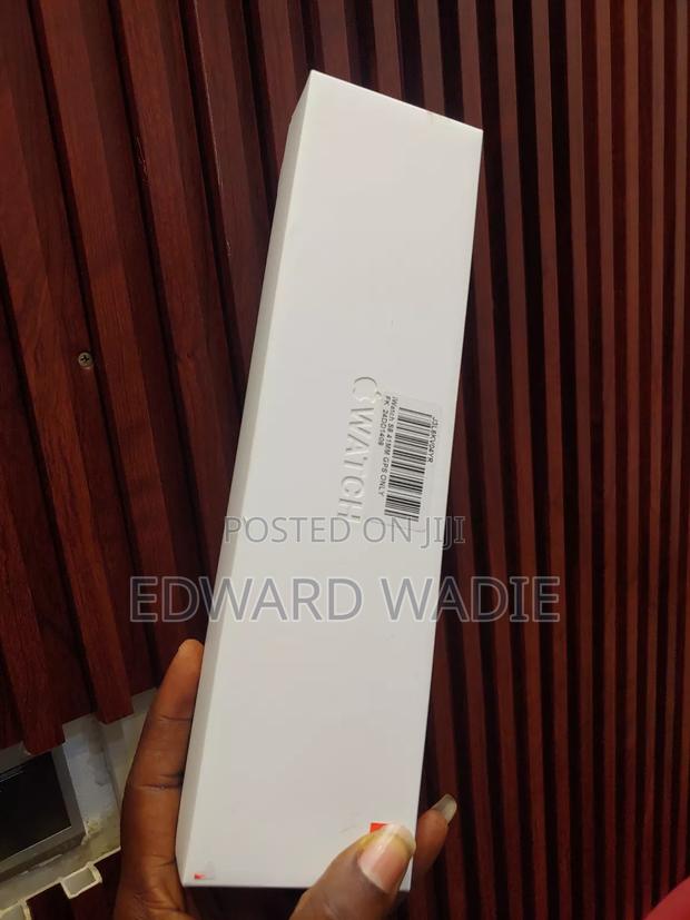 Apple Series 8 Watch · Photo 2