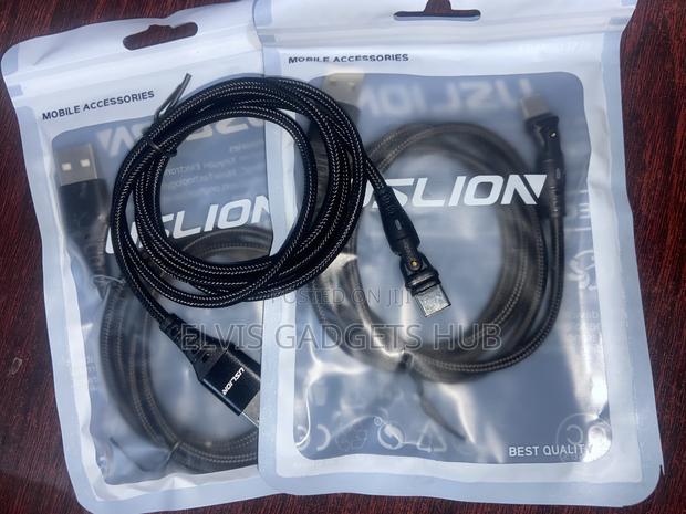 USLION Typce C Braided 180° Rotating Fast Charging Cable · Photo 5