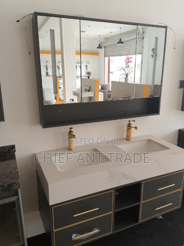Cabinet Basin With Mirror. Vanity Set Bt12050a · Photo 3