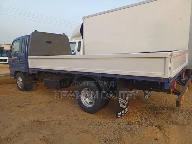 Hyundai Mighty Truck · Photo 2