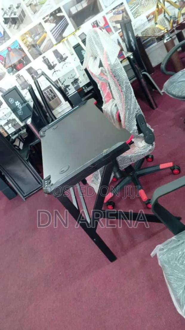 Dash Checker Gaming Table/Desks · Photo 4