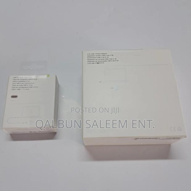 Apple 61W USB-C Adapter With 2 Metres Cable for 12" 13" 14" · Photo 3